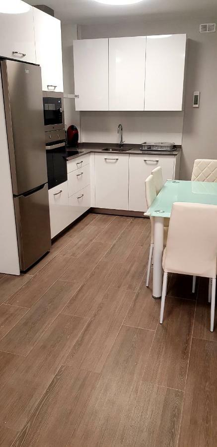Laia Home Garaje Y Wifi باراكالدو المظهر الخارجي الصورة